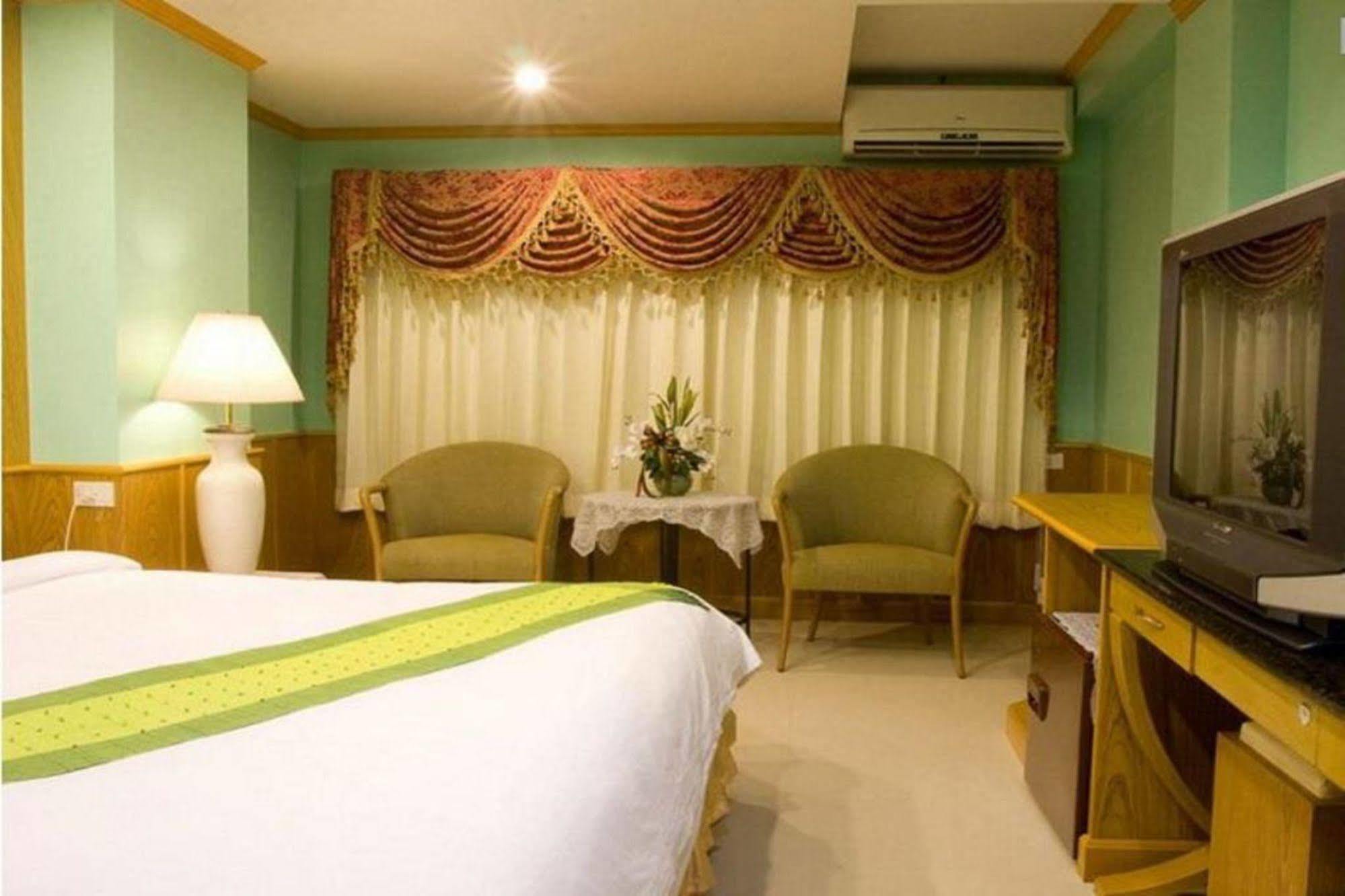 בנגקוק Oyo 280 Thai Garden Resort מראה חיצוני תמונה